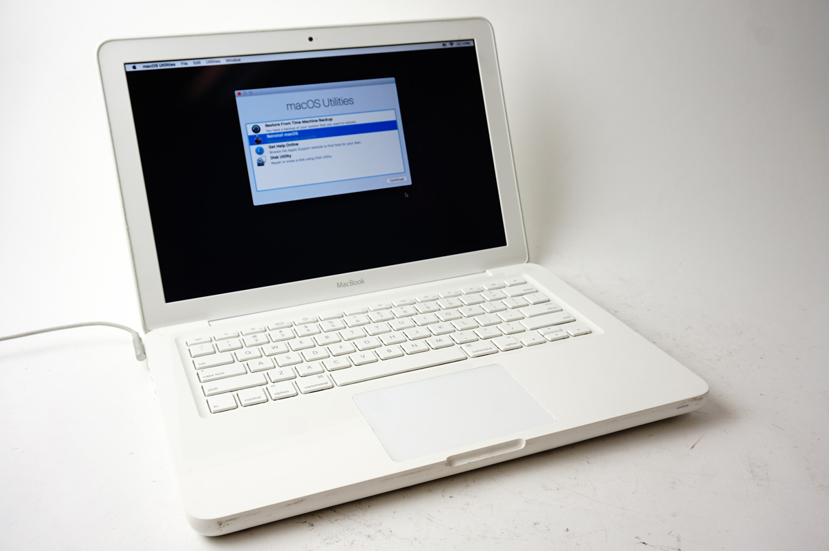 2010 macbook pro 13 in 2.4 ghz 4gb refurbished